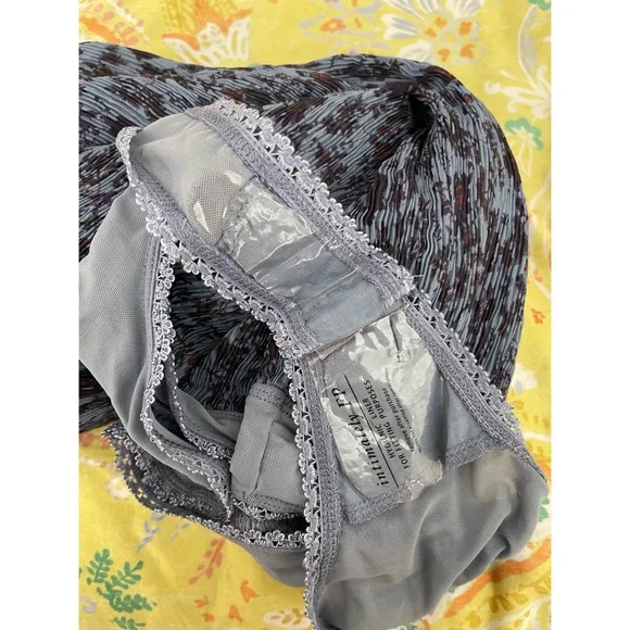 Free People Pretty Petal Off-Shoulder Blue Patterned Bodysuit NWT SZ M - Picture 5 of 15